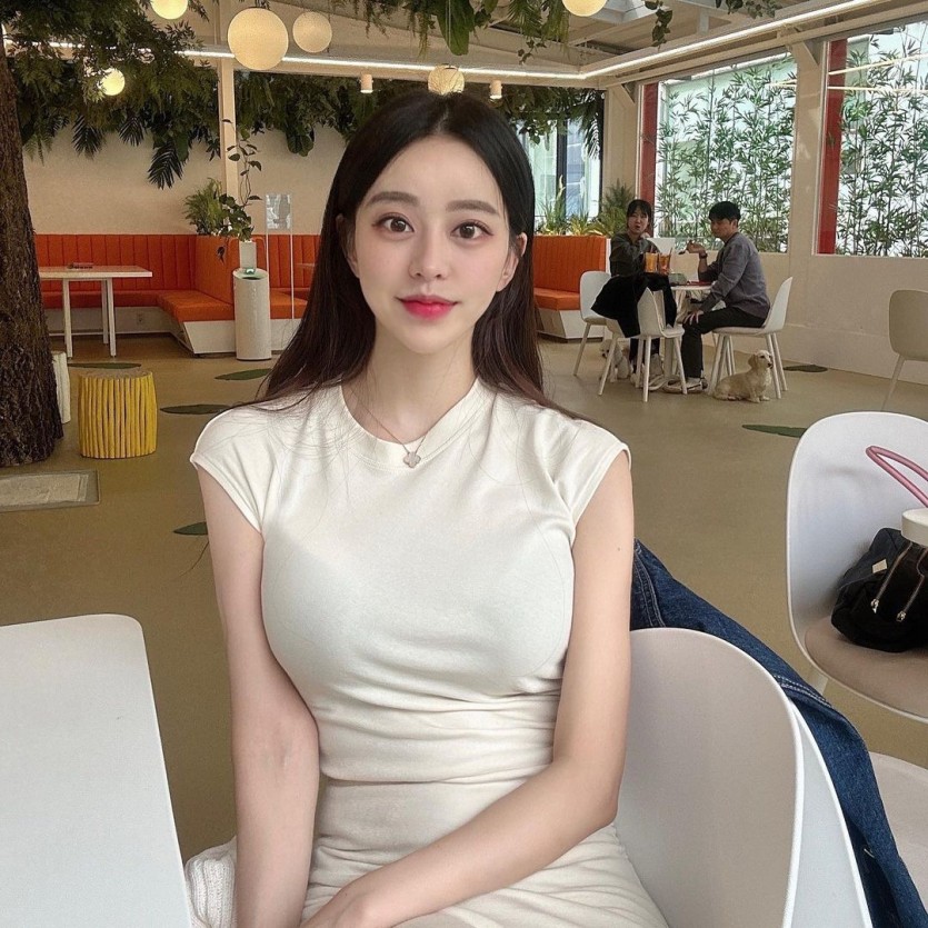 민지